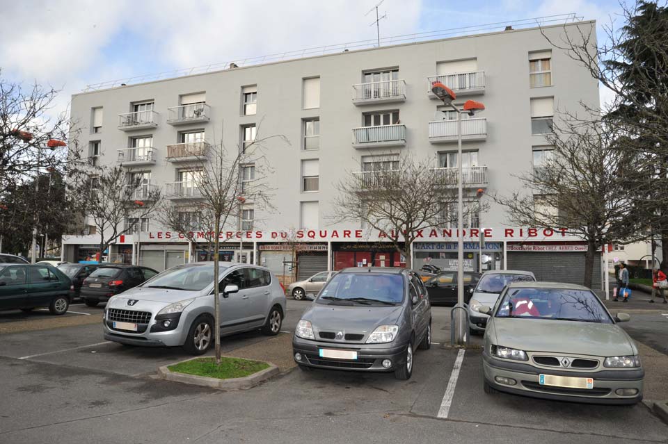 Inauguration de fin de chantier de réhabilitation thermique pour les 214 logements des squares Ribot, Siegfried et rue du Docteur Calmette à Melun