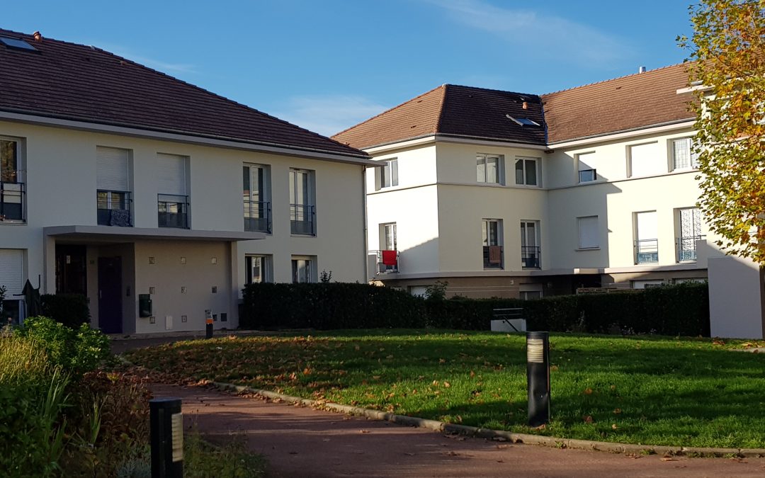 Ravalement des façades de la résidence Les Fenaisons à Magny-le-Hongre