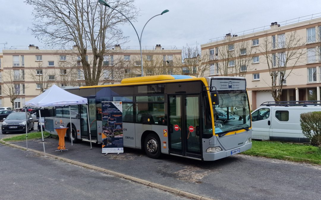 Passage du Combo Bus à Souppes-sur-Loing